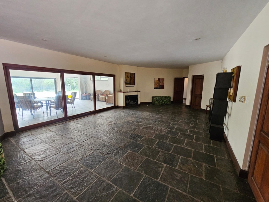 5 Bedroom Property for Sale in Boschenvaal River Front Lodges Free State